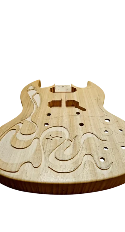 Corps de guitare sculpté en bois massif